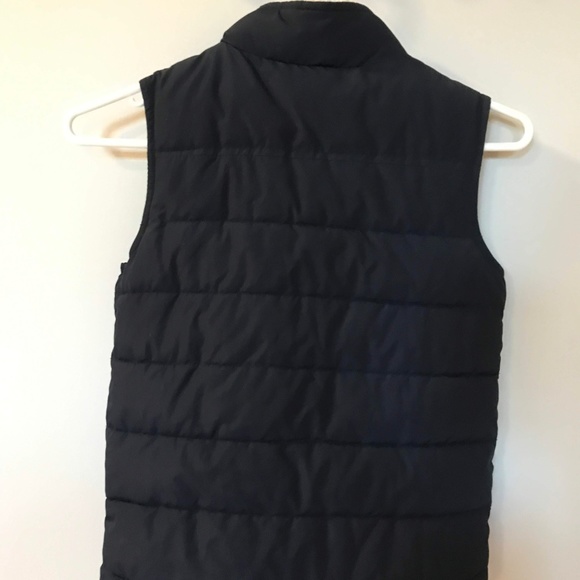 3/$15 Navy blue Gymboree puffy kids vest, small - Picture 2 of 5